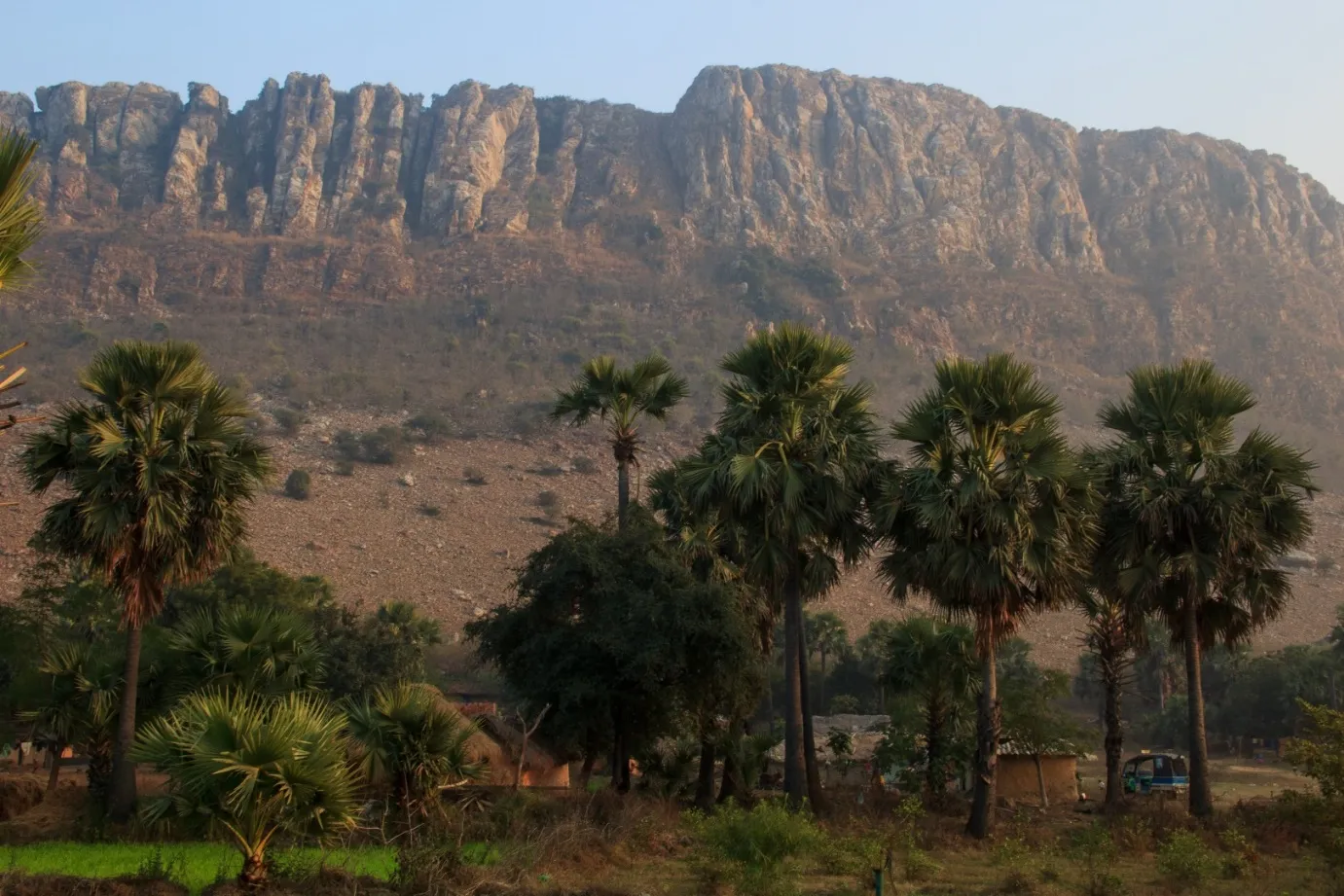 Gehlour Ganj, Atri
