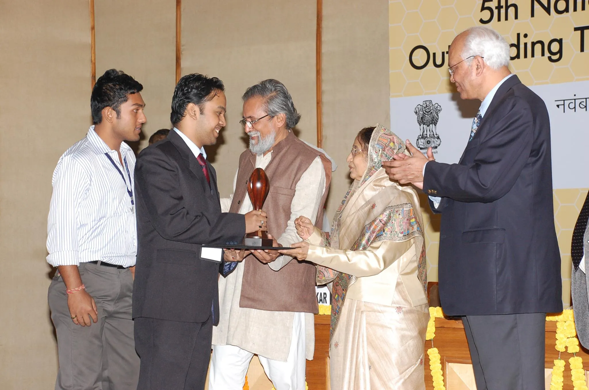 Nikhilesh Das won an award from former president Pratibha Patil for his innovation in 2009.