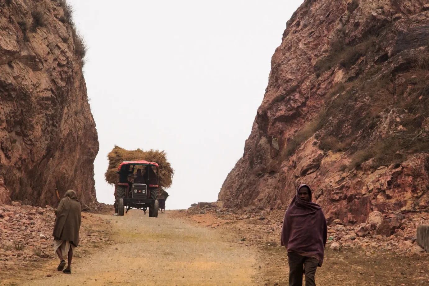 road by Manjhi