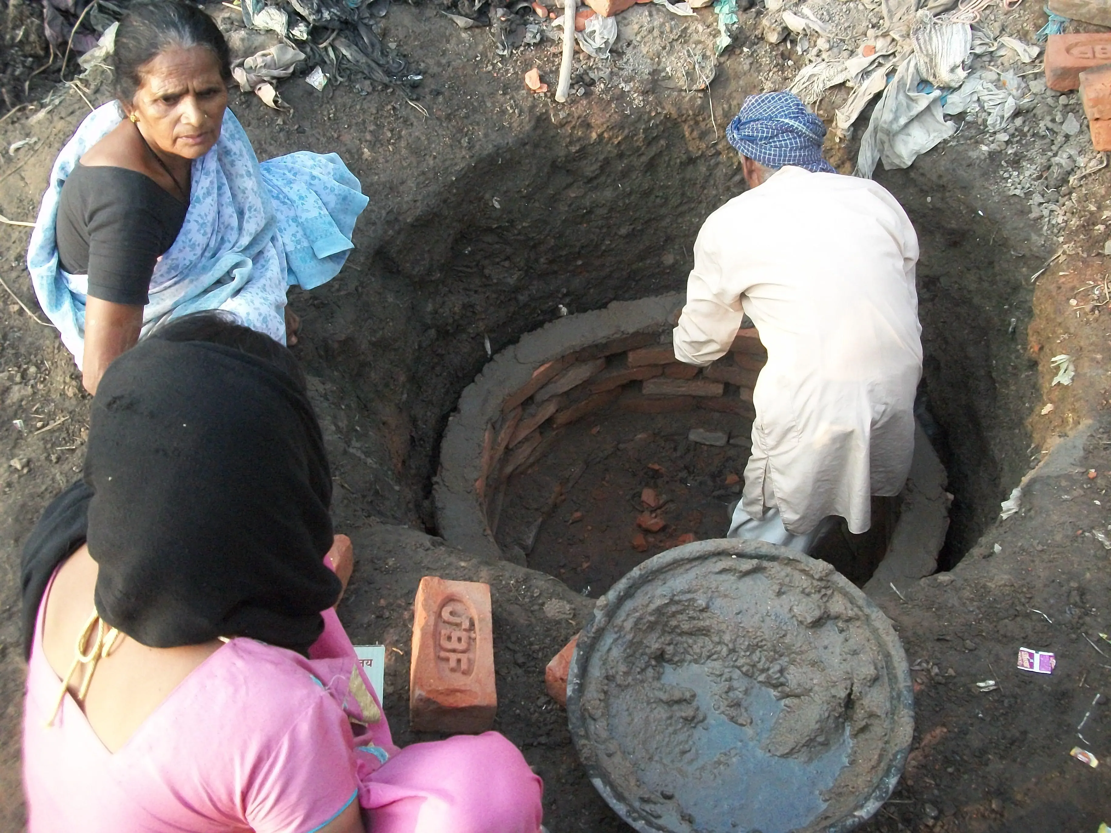 Kalavati Devi’s transformation from a demure housewife to a confident and industrious construction worker happened about two decades back, when her family was staying in Raja Ka Purwa slum. The extremely filthy living conditions led her on the crusade to build toilets and bring about a change in the community. (Credit: Alka Pande\WFS)