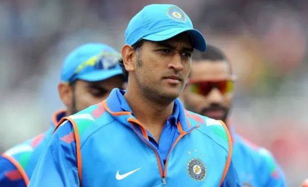 dhoni3