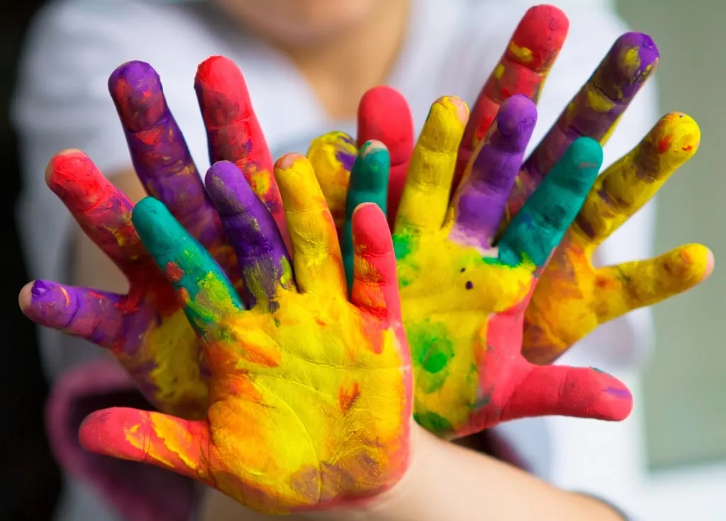 holi-1