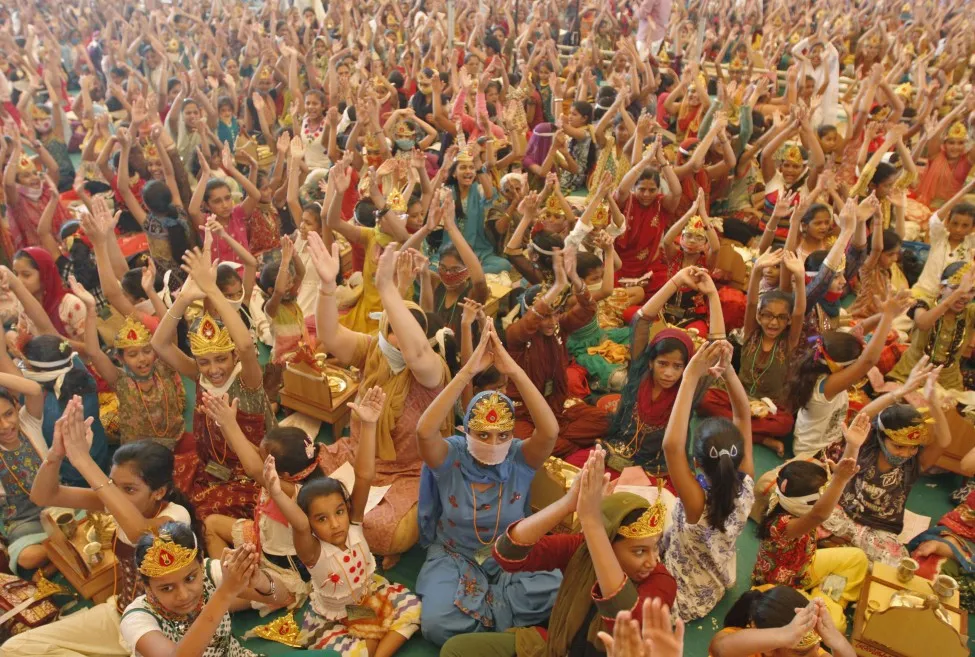 reuters_india_religion_22Jul12-975x657