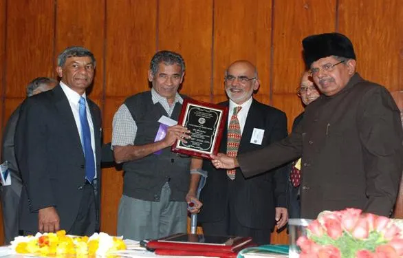 Dr Prabhakar (second from left)