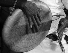 Hand-thappu