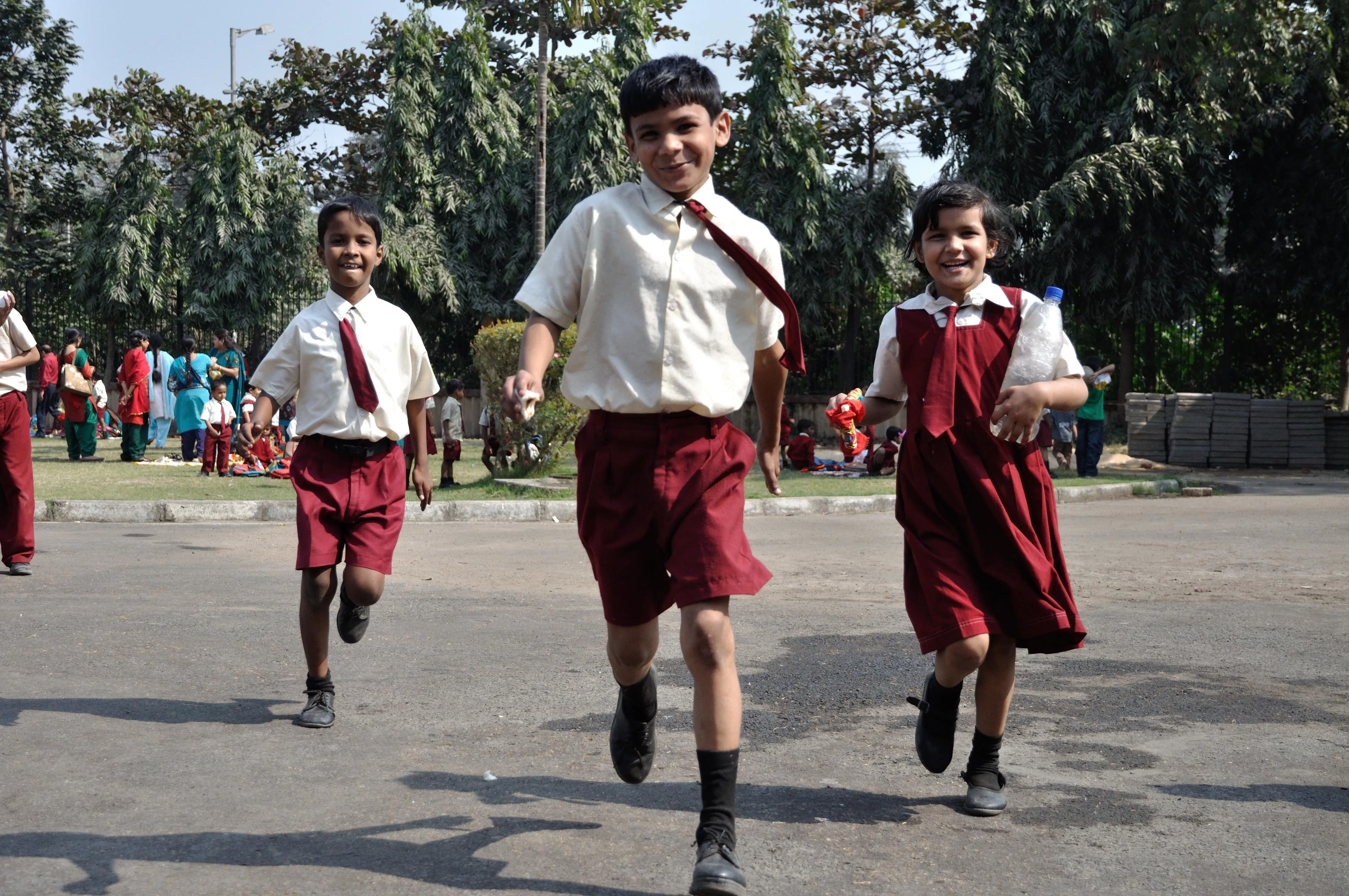 Playful_Schoolchildren_-_Science_City_-_Kolkata_2011-01-28_0295