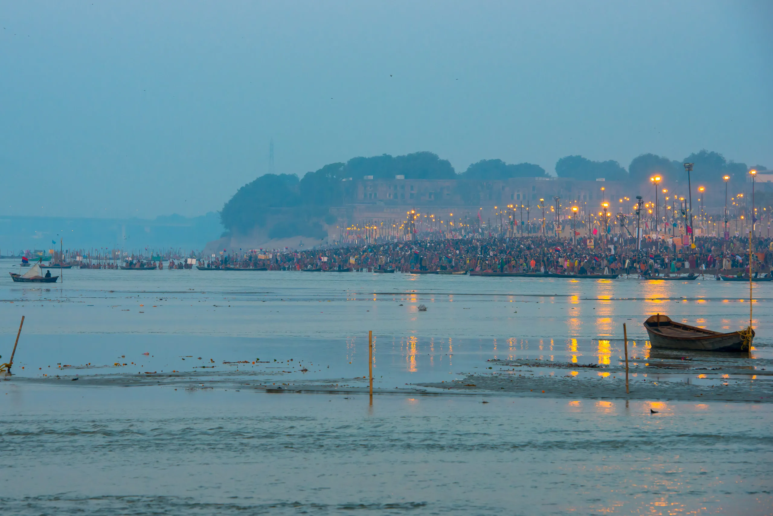 Kumbh_Mela_2013_Sangam,_Allahabd