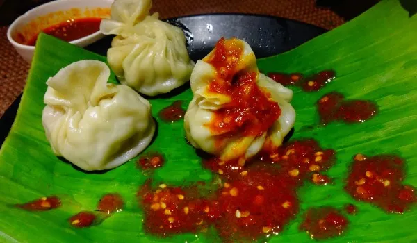 Momos_600