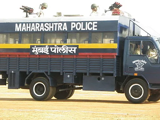 Mumbai_Police_VAJRA_Van