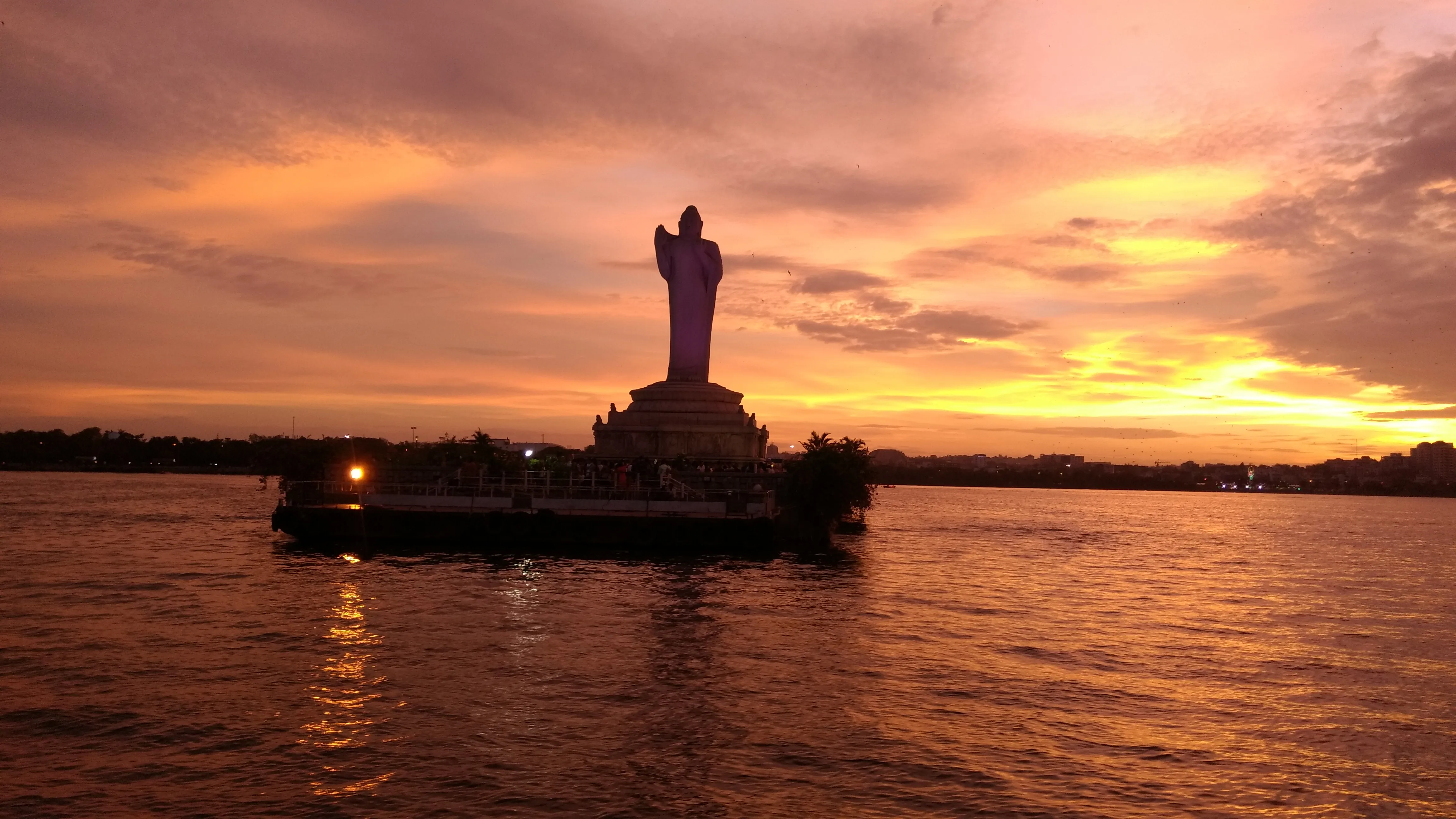 The Hussain Sagar Lake Hyderabad. Picture Courtesy: Wikipedia.