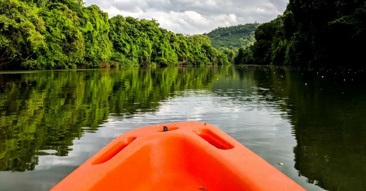 Kayaking is fun, and Sushant decided to explore the beauty of Karnataka with his kayak. Image Credit: Kayakboy