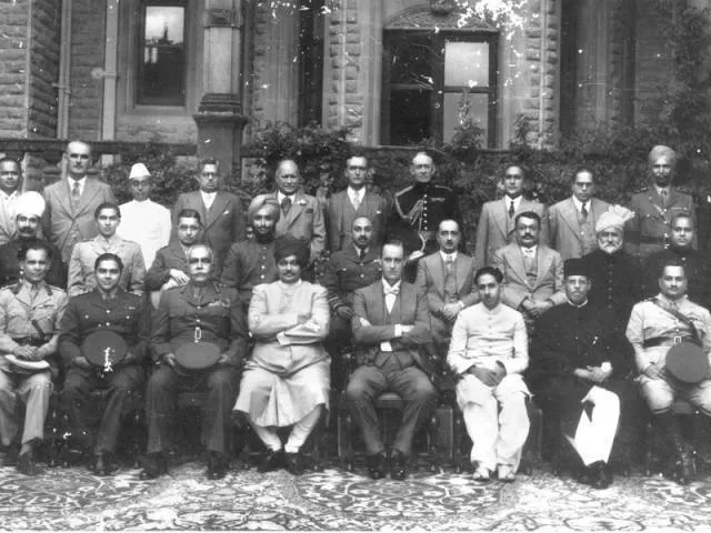 Allah Bux Soomro sitting right from Viceory Lord Linlithgow (Source: Facebook/Manzoor Soomro)