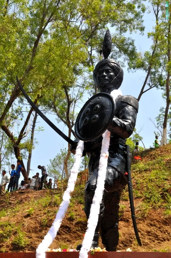Statue of Paona Brajabashi. (Source: Facebook/Sharma Devananda Kongbrailatpam) 