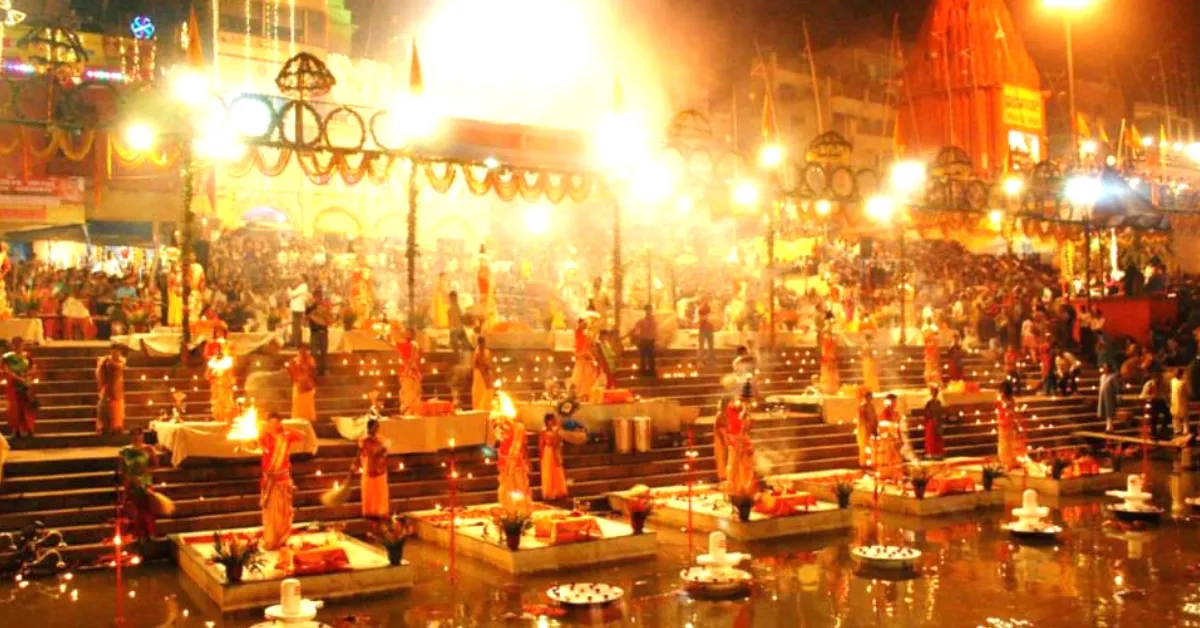 The awe-inspiring Ganga aarti ceremony, held in Varanasi, India. Image Credit:- Streetwise Varanasi Tours