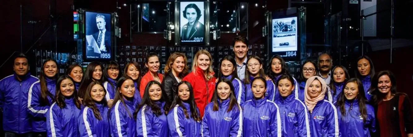 The Indian Women's Ice hockey Team standing with Canadian PM Justin Trudeau and ice hockey legend Hayley Wickenheiser. (Source: Facebook)