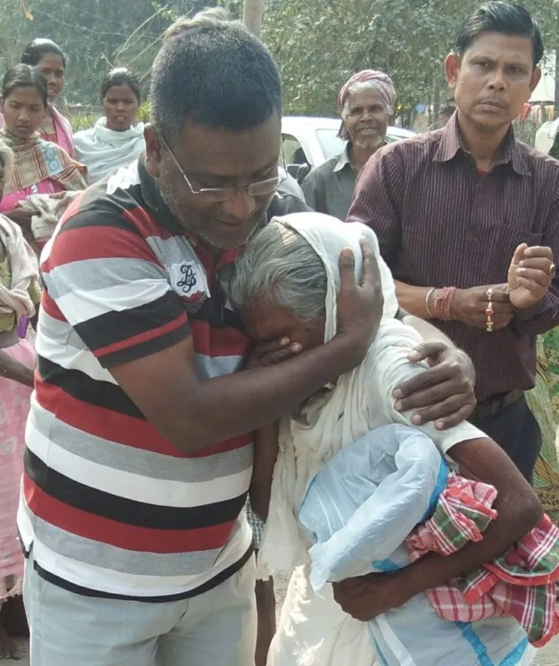 Saju with a grateful senior citizen. 