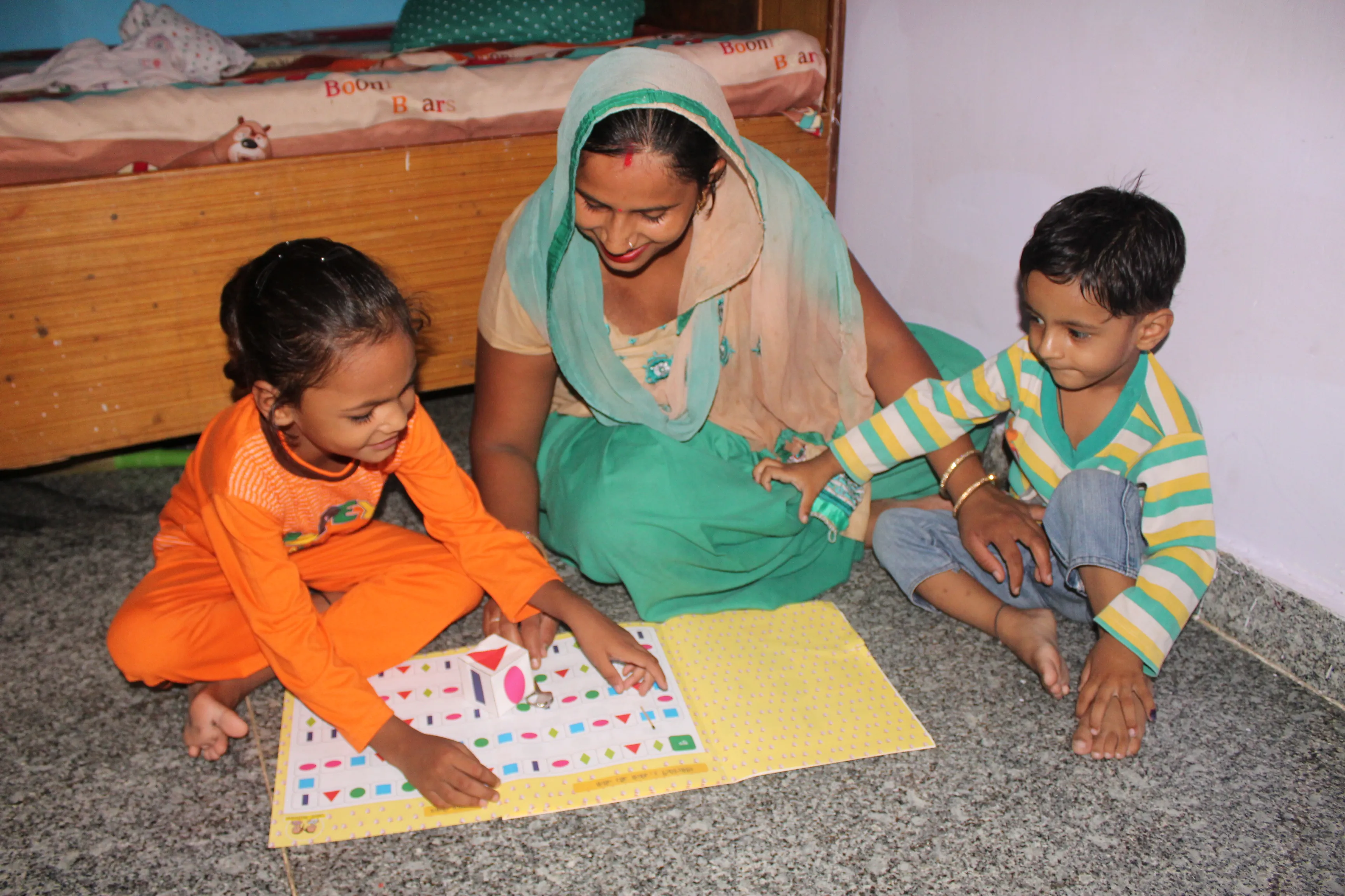 Helping under-educated mothers participate in the education of their own children. (Source: Saarthi)