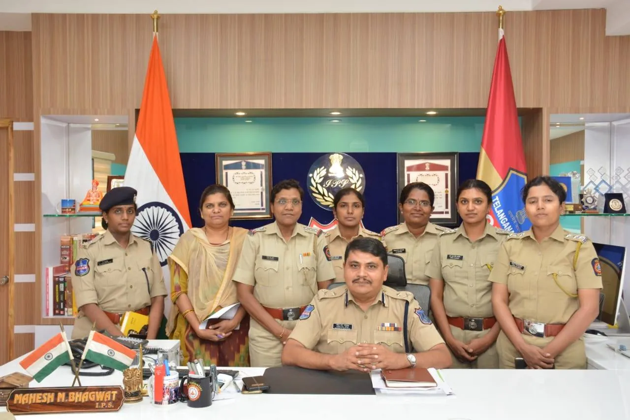 Commissioner Mahesh Bhagwat with SHE Team personnel. (Source: Rachakonda Police)