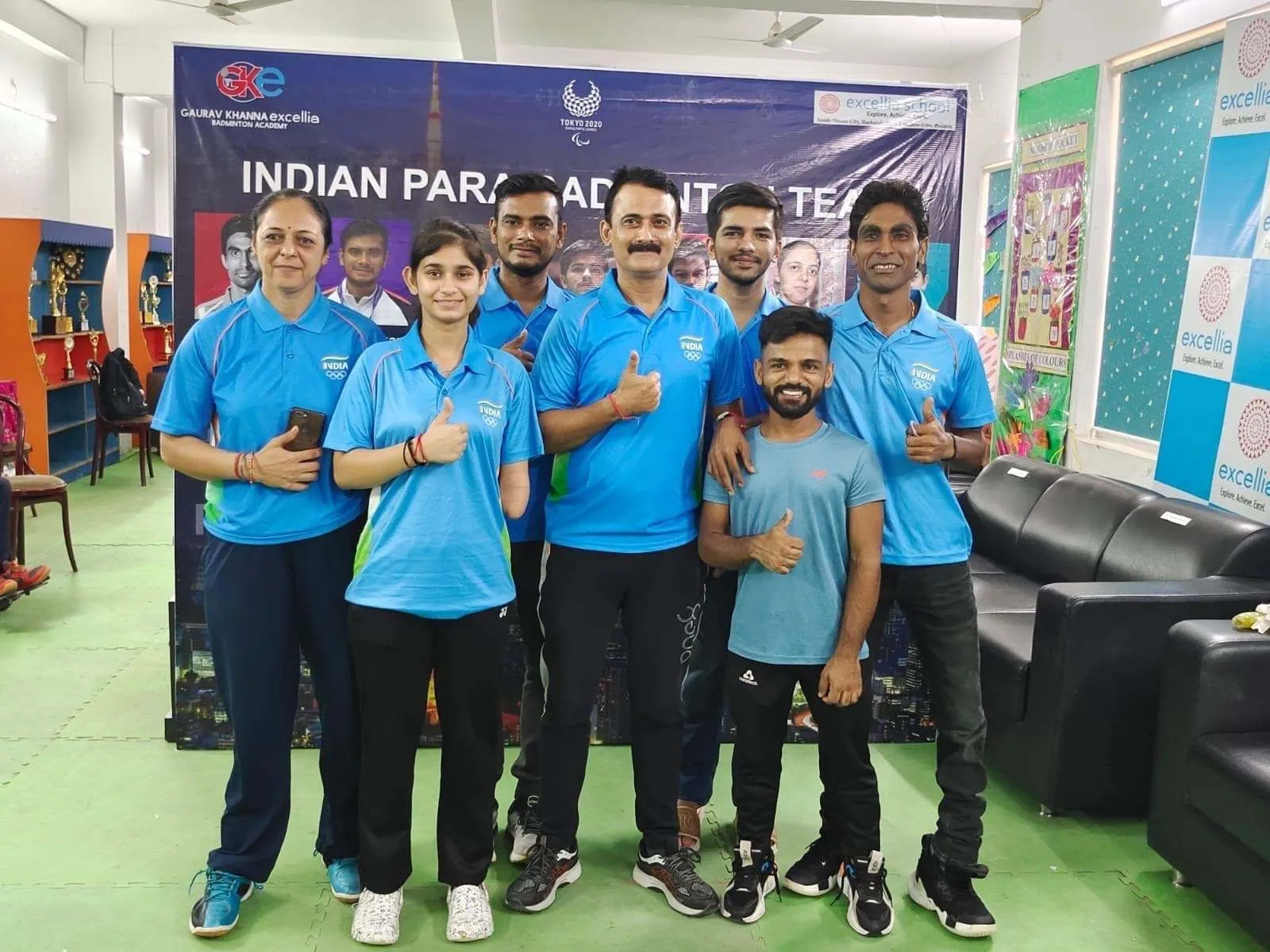 Gaurav Khanna with Indian para badminton champions