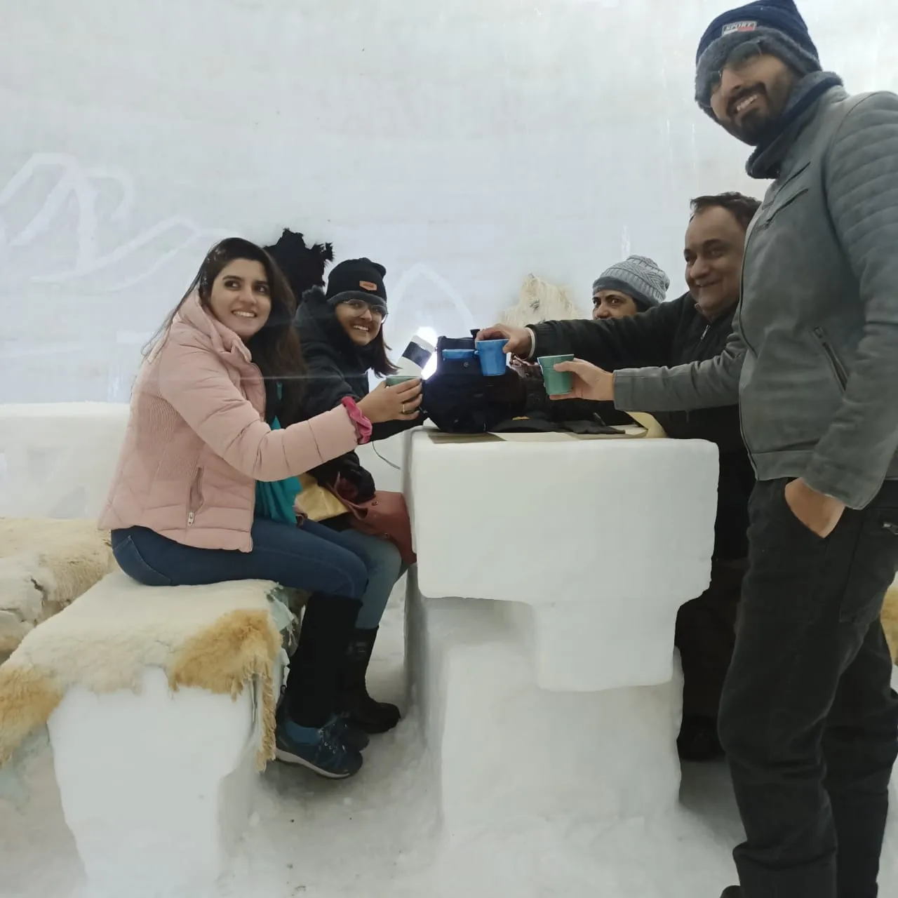 igloo cafe