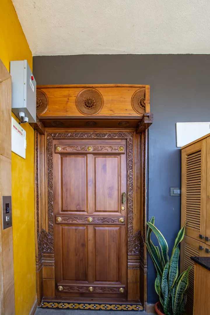 Chettinad door