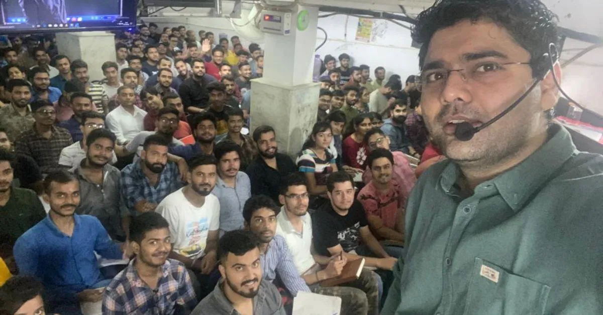 Abhinay provides affordable education to millions of government job aspirants.