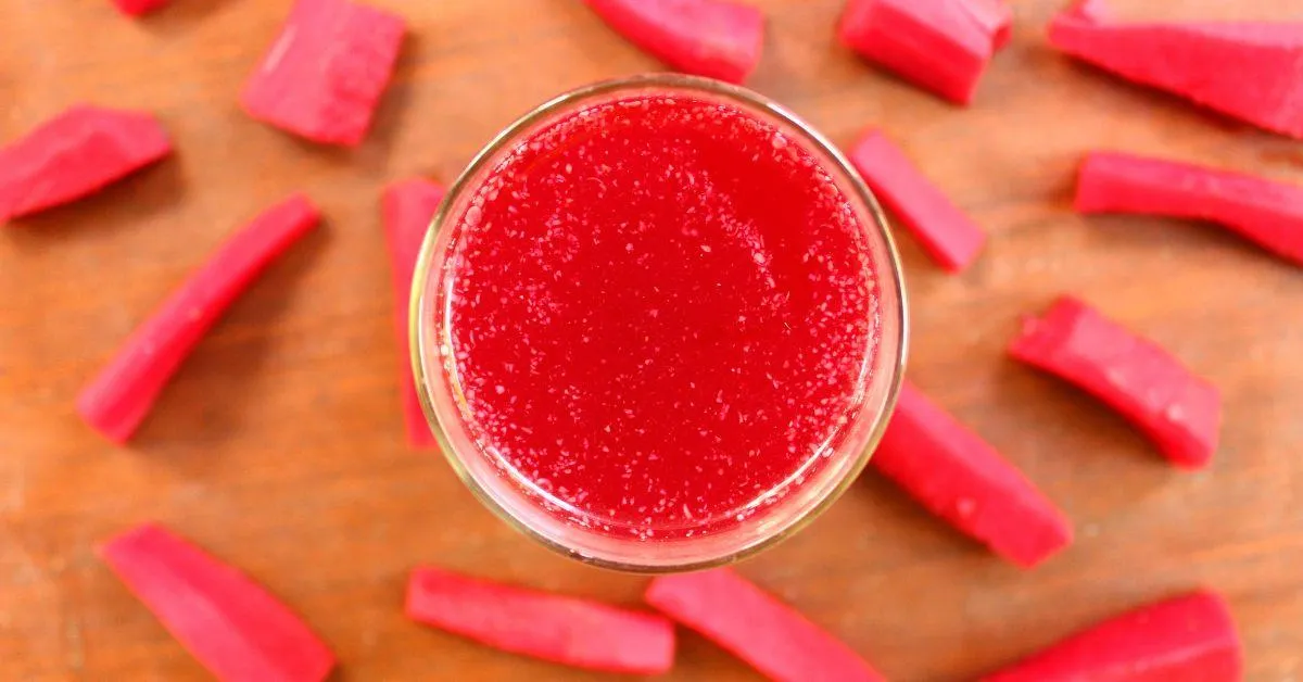 Kanji is made with carrots, mustard seeds, water, and black salt.