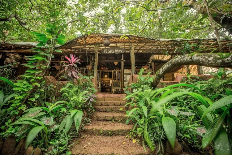 The food at Khaama Kethna is prepared from the fruits, vegetables, herbs and more grown on the land