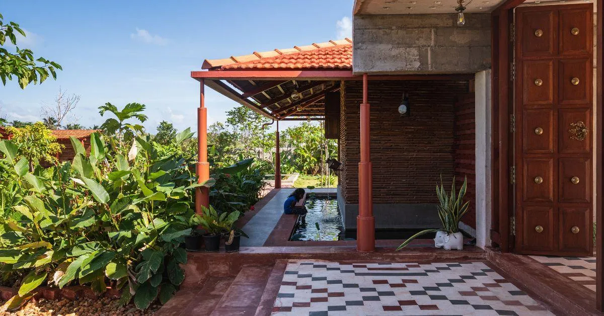 The four spaces of the home intersect in an open courtyard in the centre