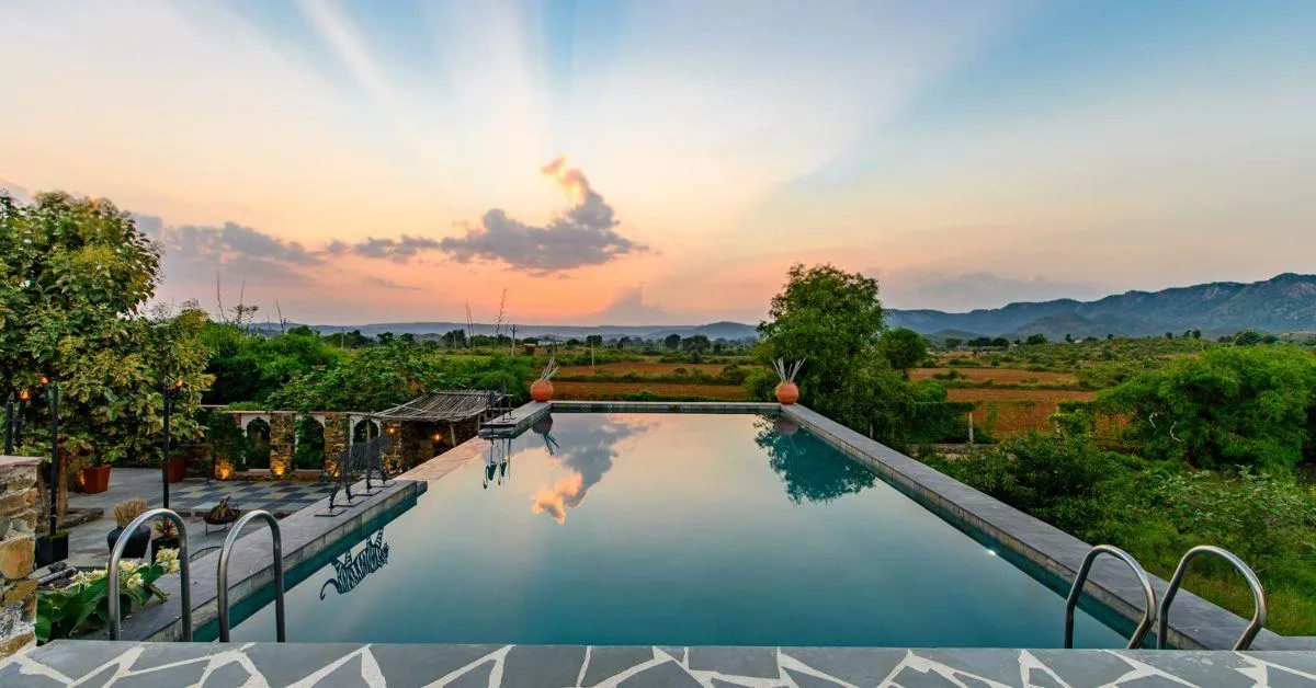 Guests can enjoy safari experiences, birding and buffer trail walks while staying at Utsav camp