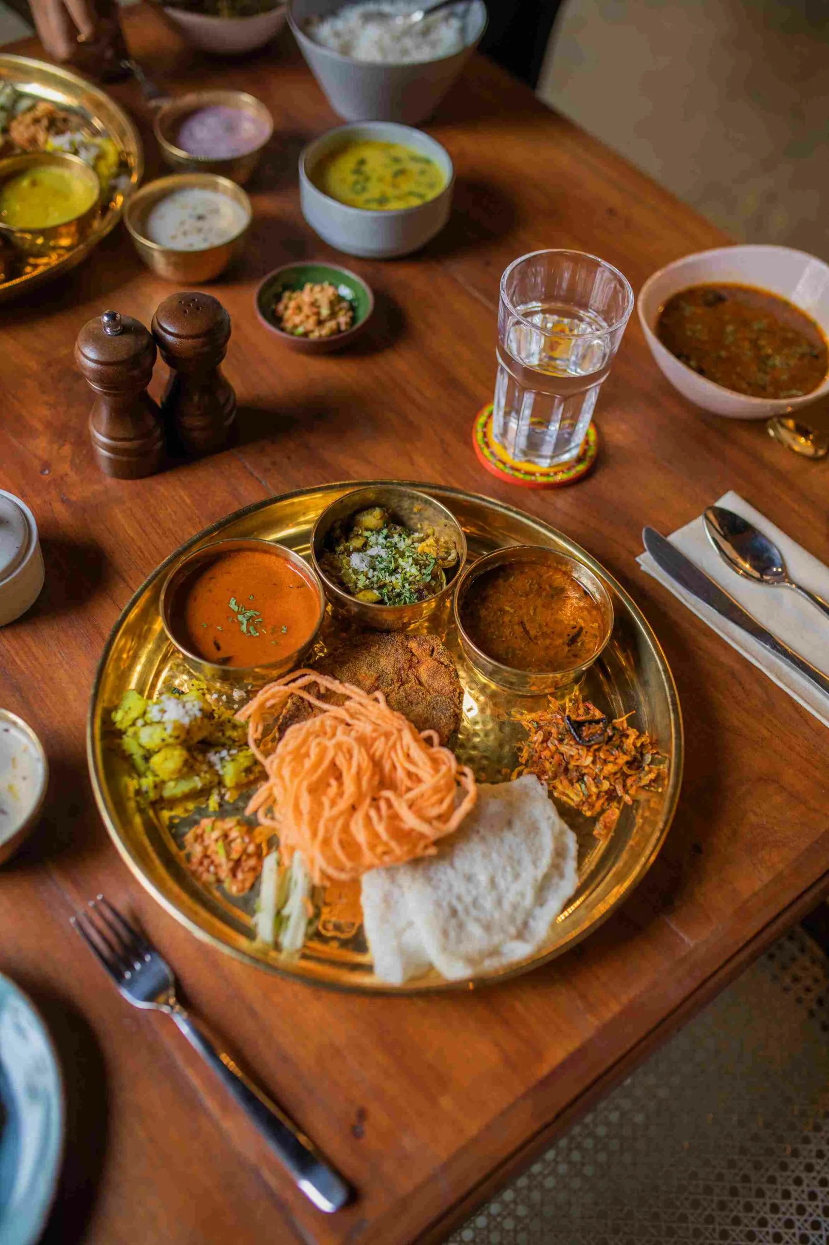 The food at the Sawantwadi Palace Hotel has Konkan influences and is prepared by the local staff,