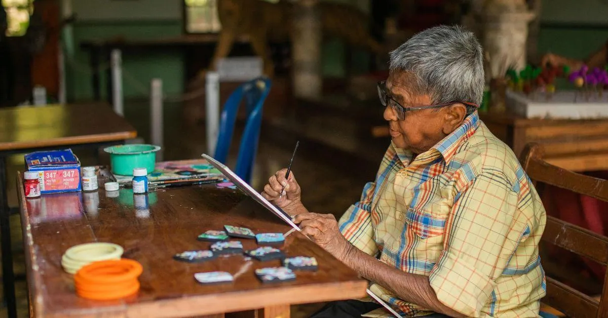 The artisans who are closely associated with the Sawantwadi Palace are an integral part to preserving the ganjifa art