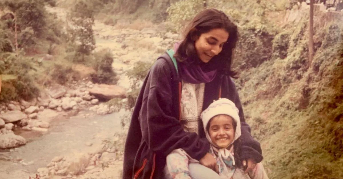 Prachi and Alka loved travelling and exploring local cultures together. 