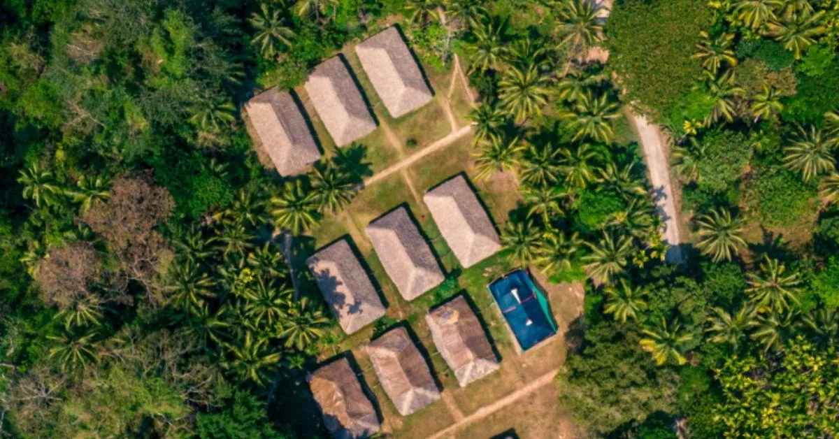 All the cottages and common areas at the resort are made using natural materials such as wood and thatch. 