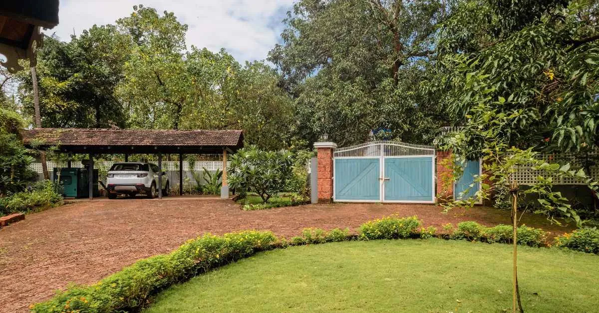With paddy fields, coconut trees and foliage surrounding the homestay, it is a thriving oasis
