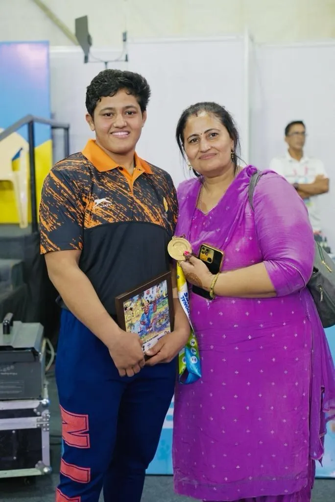 Reetika Hooda with her mother Neelam Devi.
