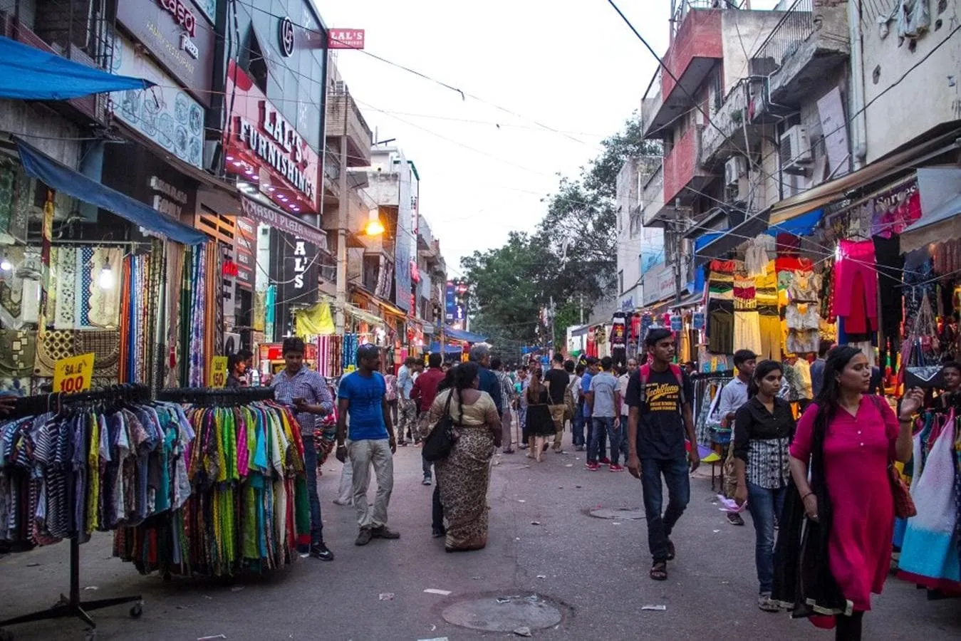 sarojini nagar market