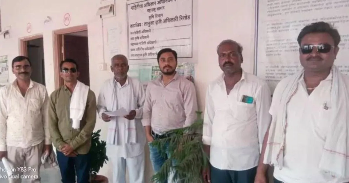 Suhas has associated with over 30,000 farmers across Maharashtra, helping them boost income. 
