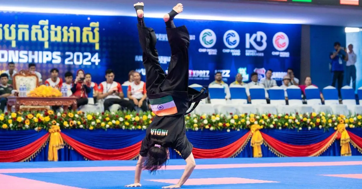 Shraddha performing her creative forms