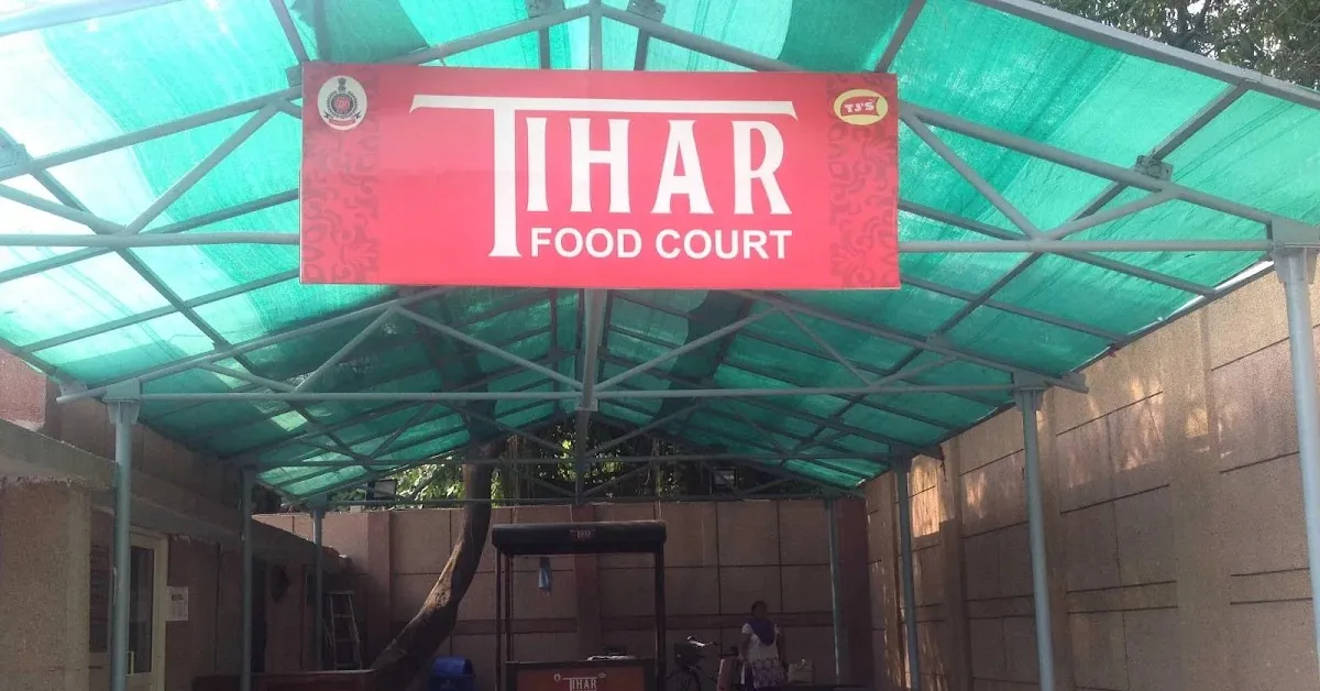 Operated by carefully selected and trained inmates of Tihar Jail, this food court is part of a rehabilitation program.