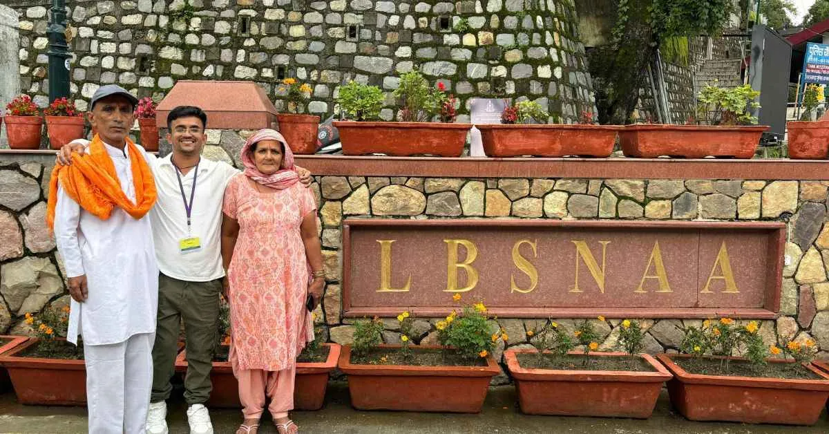  With relentless dedication, Hemant cleared the UPSC CSE in his first attempt in 2023.
