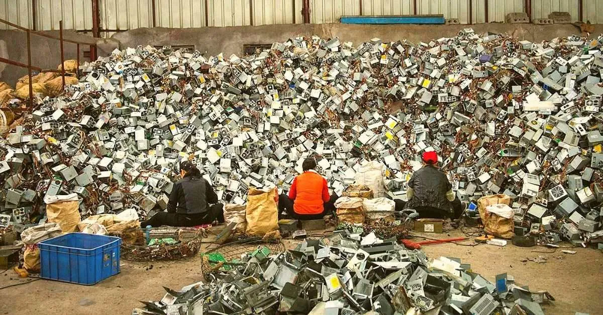 workers segregating e-waste