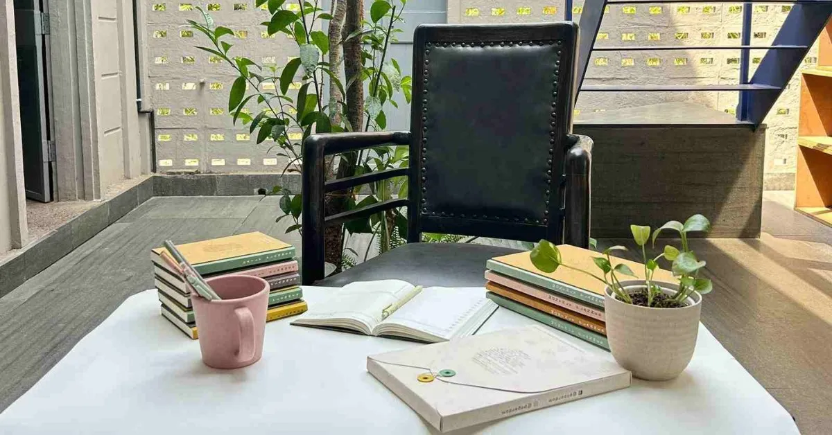 Through Paperdom, Ritu is offering employment to farmers and providing an alternative to tree-based paper