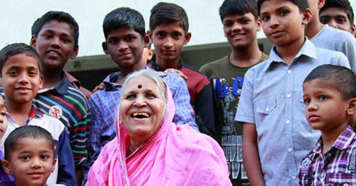 Sindhutai was a victim of child marriage when she was 12 years old and survived numerous challenges before she started her sanstha in Pune 