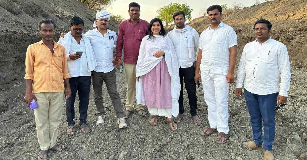 Nabhangan Foundation, led by Rajshri Deshpande (centre) is an NGO working to empower villages and make them self-reliant, 