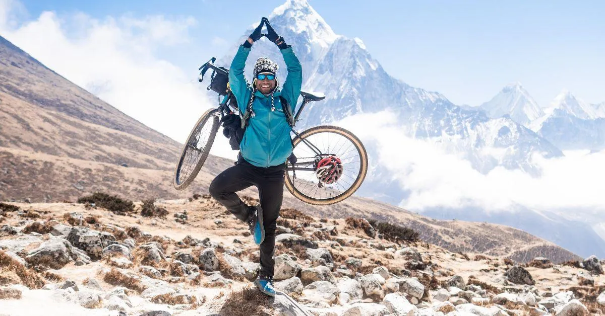 <br />
Jyotishko Biswas cycled all the way to Everest Base Camp.