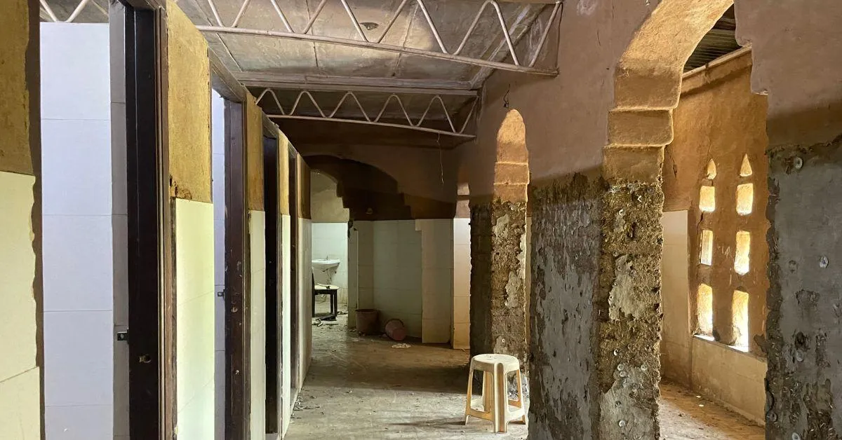 Mitti Ka Ghar is built using Adobe bricks which are sun-dried bricks made from a mixture of earth, water, and a binding material like straw