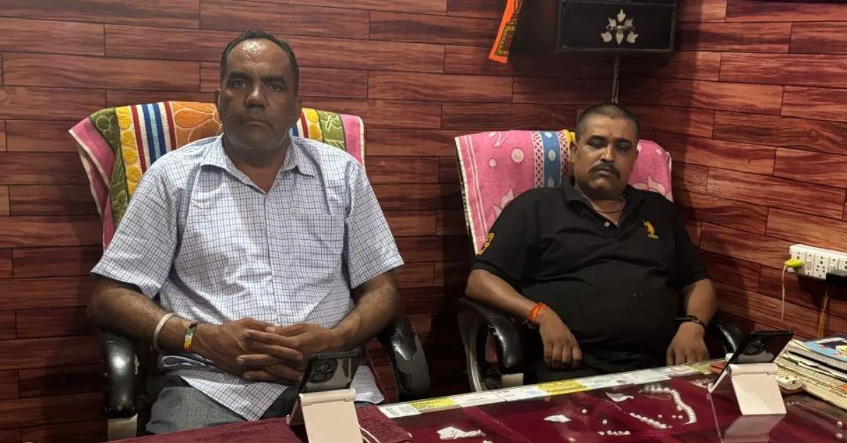 Salinder and Rajesh turned an ordinary afternoon into a life-changing moment by discovering a pearl farming ad online.