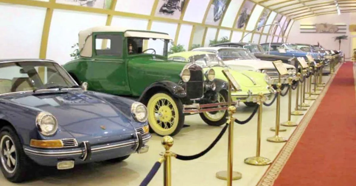Kids will love the gleaming Rolls-Royces and horse-drawn carriages at this museum.