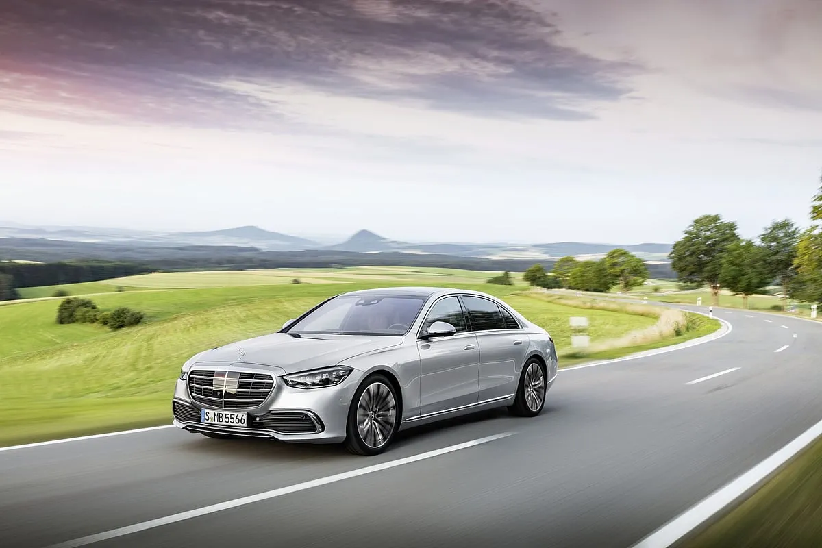 The Mercedes-Benz S-Class can track the driver's eyes and understand where they are looking 
